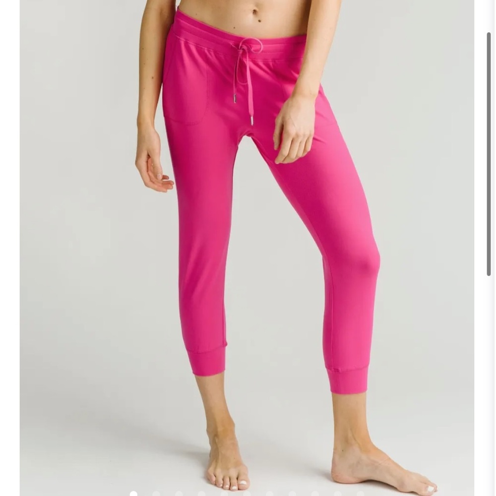 ZYIA pink Unwind joggers (short length)